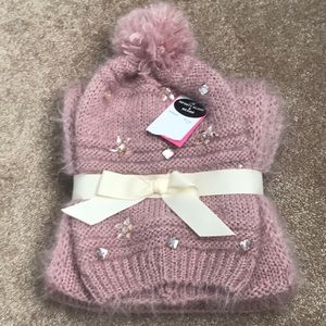 Betsey Johnson beanie and infinity scarf set
